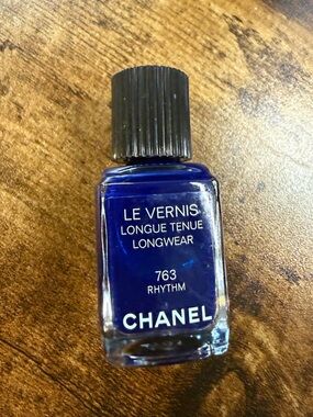 CHANEL Longwear Nail Polish 763 Rhythm - Deep Navy Blue